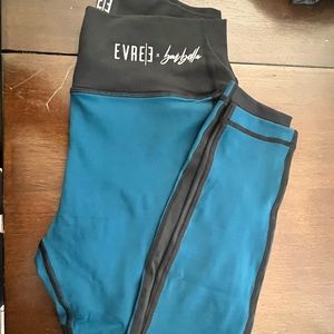 Evree Heart booty leggings